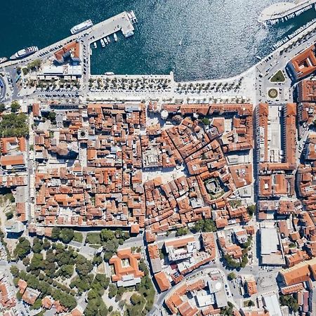 House "Anno 1881"-Center Of Split Apartamento Exterior foto