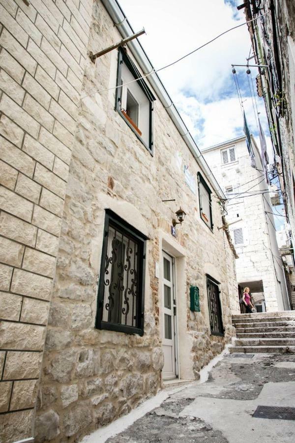 House "Anno 1881"-Center Of Split Apartamento Exterior foto